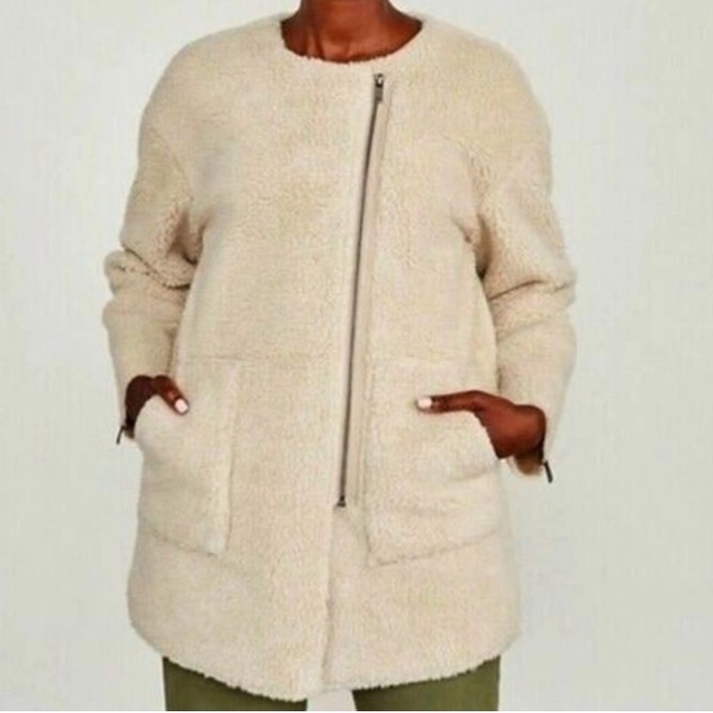 ELIZABETH AND JAMES cream faux fur Sherpa Teddy zip up jacket size Small beige